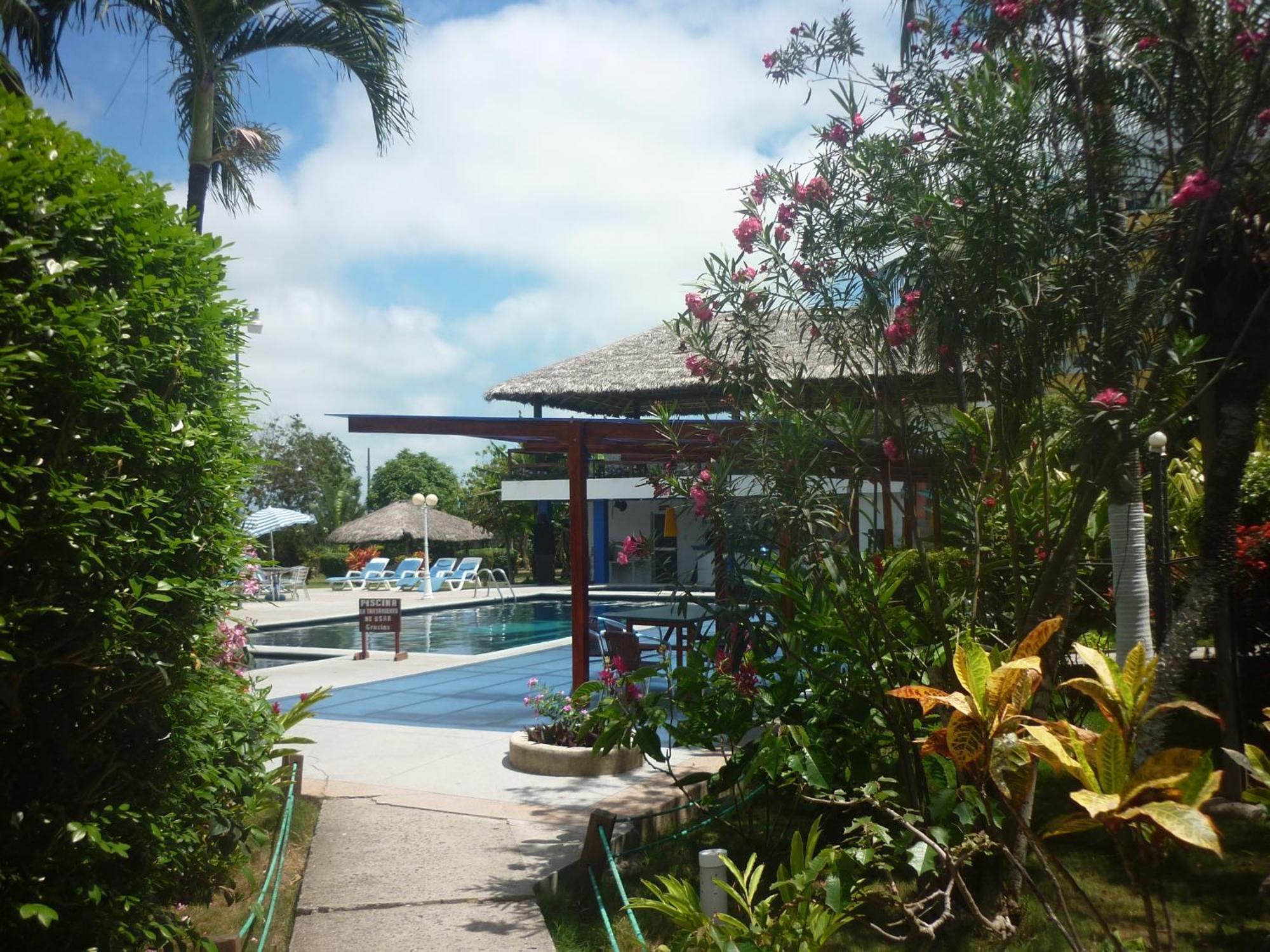 Hotel Puerto Ballesta Tonsupa Extérieur photo