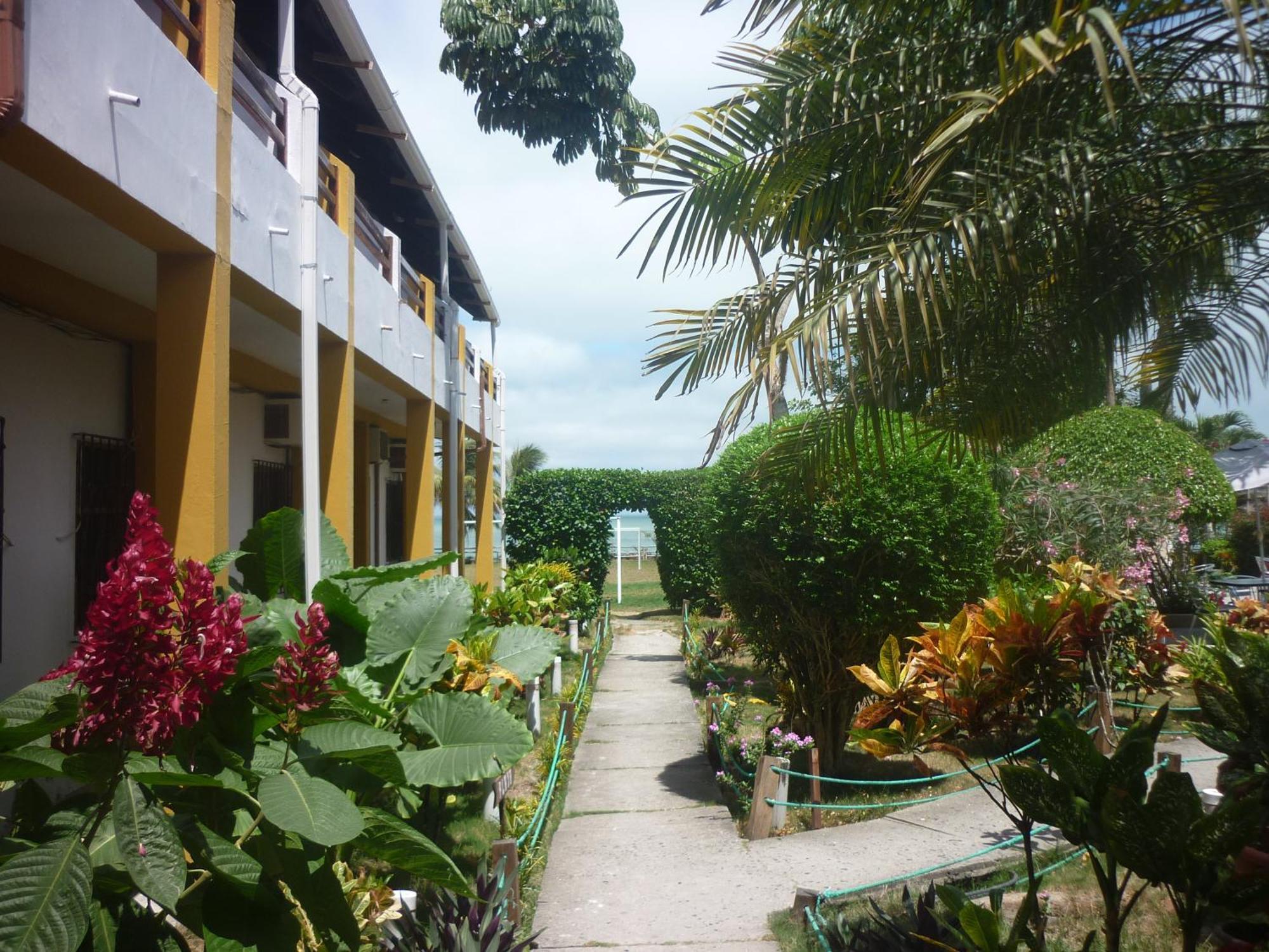 Hotel Puerto Ballesta Tonsupa Extérieur photo
