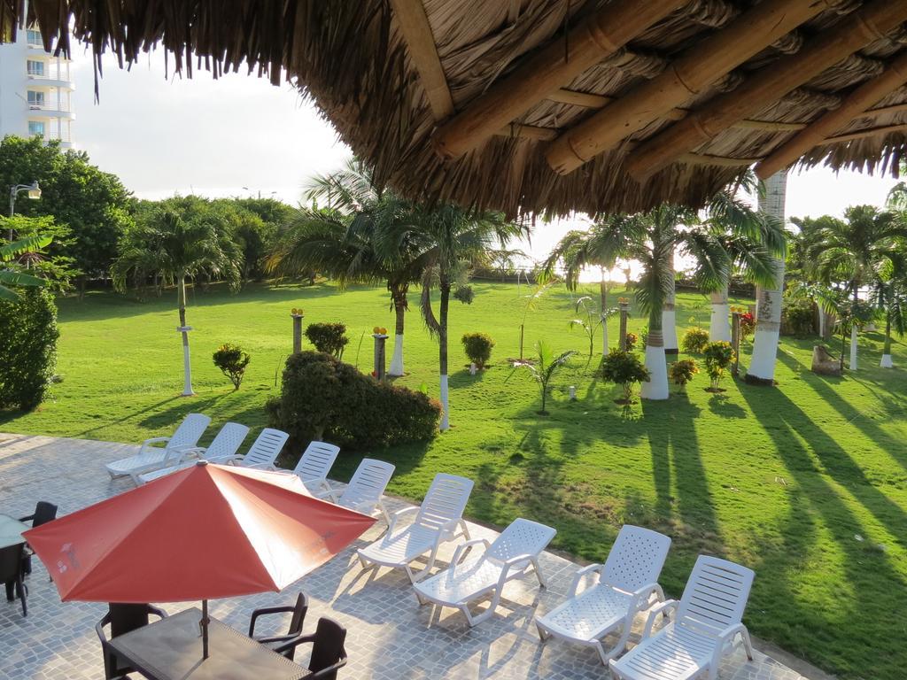 Hotel Puerto Ballesta Tonsupa Extérieur photo