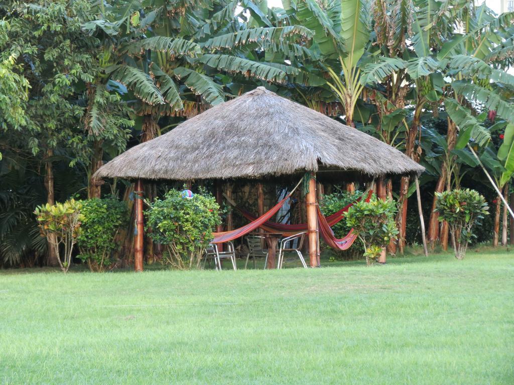 Hotel Puerto Ballesta Tonsupa Extérieur photo