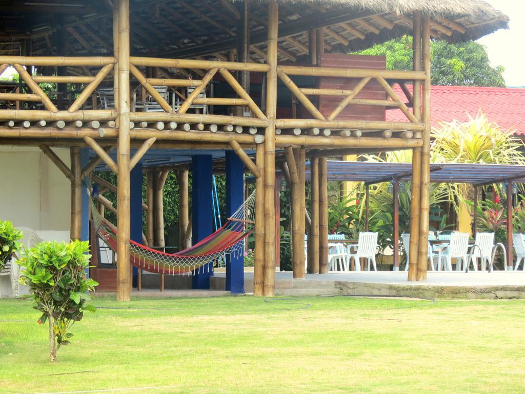 Hotel Puerto Ballesta Tonsupa Extérieur photo