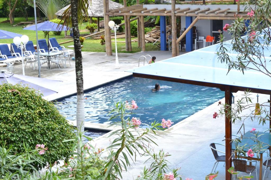 Hotel Puerto Ballesta Tonsupa Extérieur photo