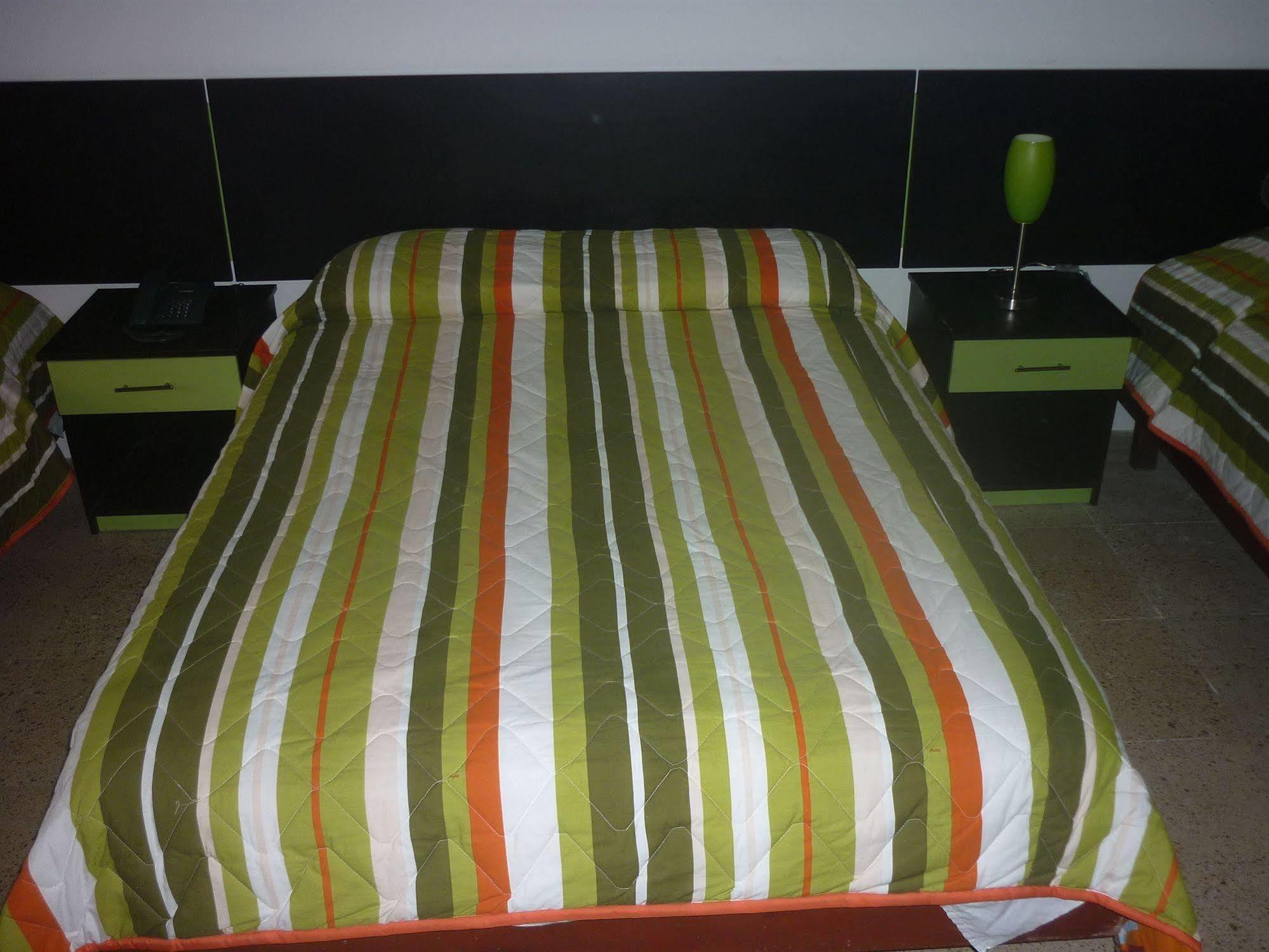 Hotel Puerto Ballesta Tonsupa Extérieur photo