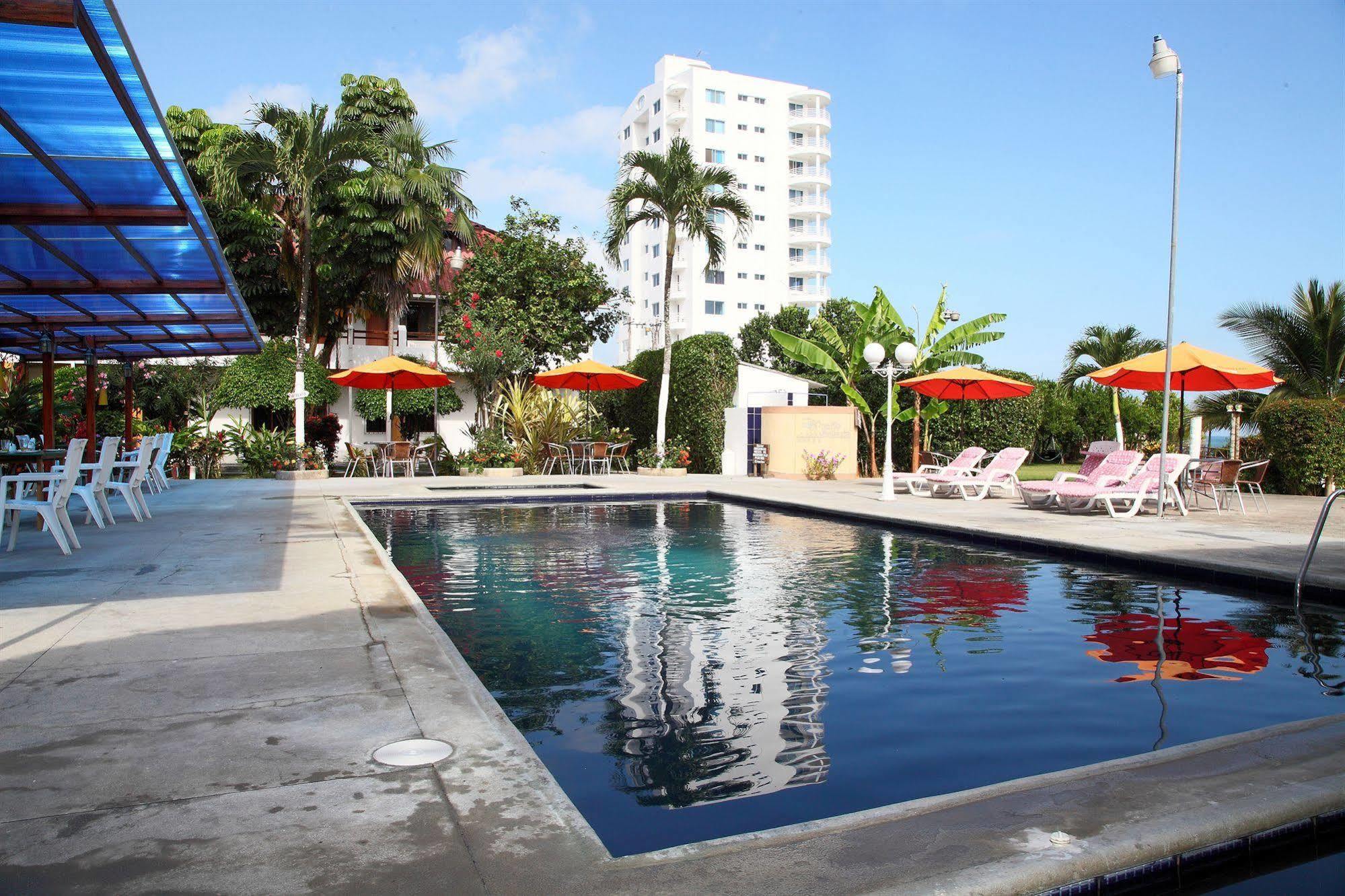 Hotel Puerto Ballesta Tonsupa Extérieur photo